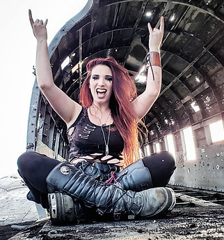 69595924_694714604359630_539383802875609