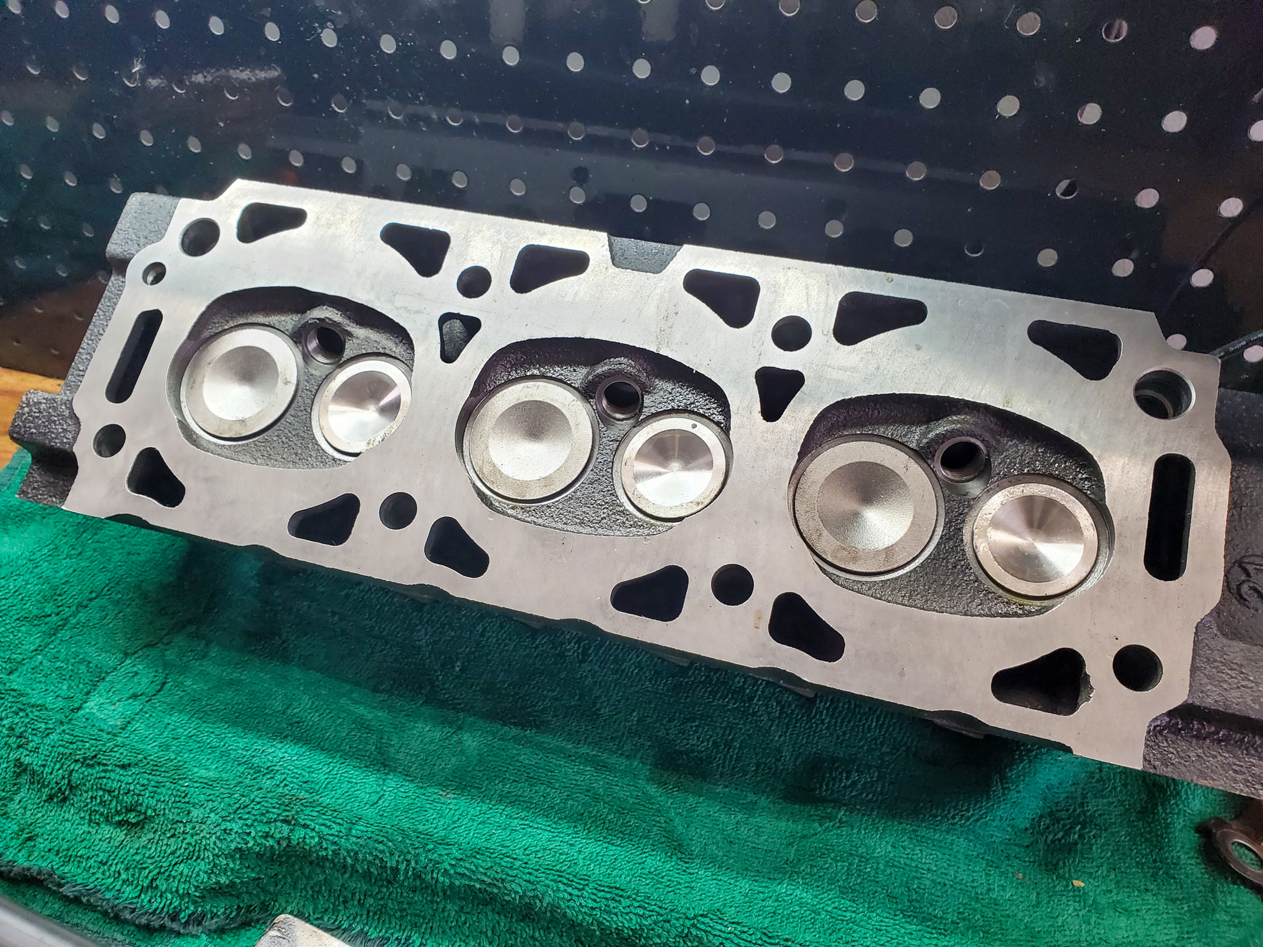 Heavy Duty Cylinder Heads - Ford 3.0L OHV V6