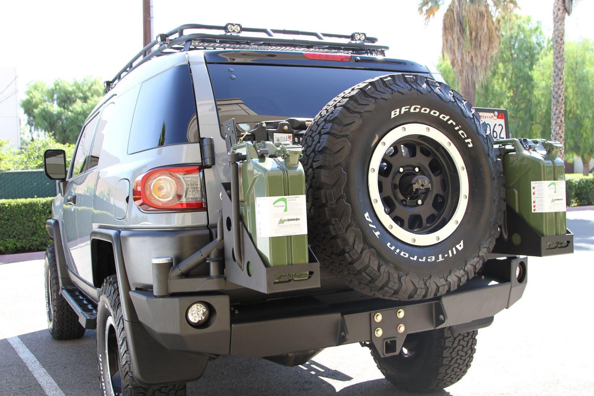 FJ Cruiser (07-14) - Rear Swing Out / Stage 4  by DEMELLO