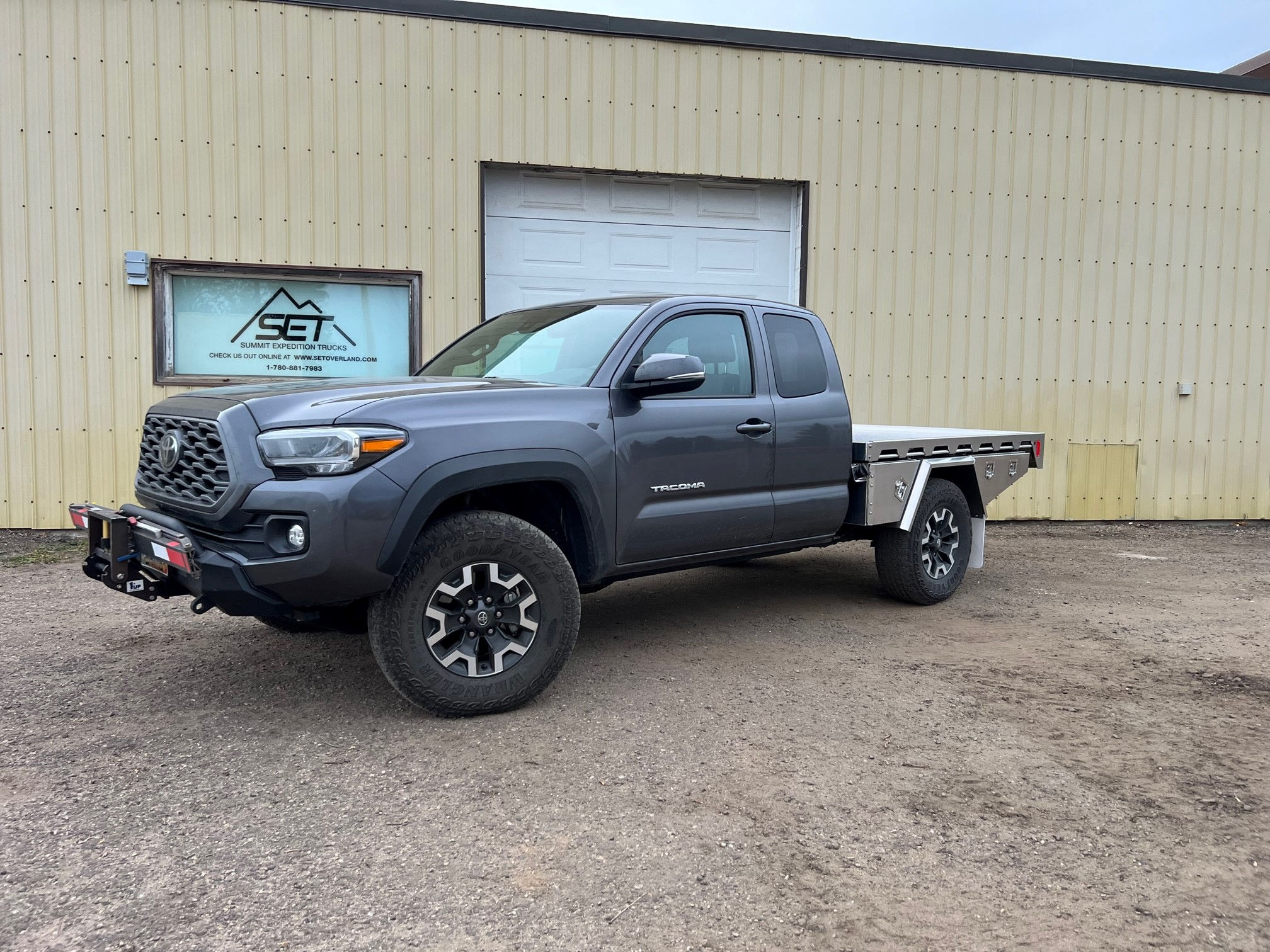 84 Series UTE Tray Options - SET