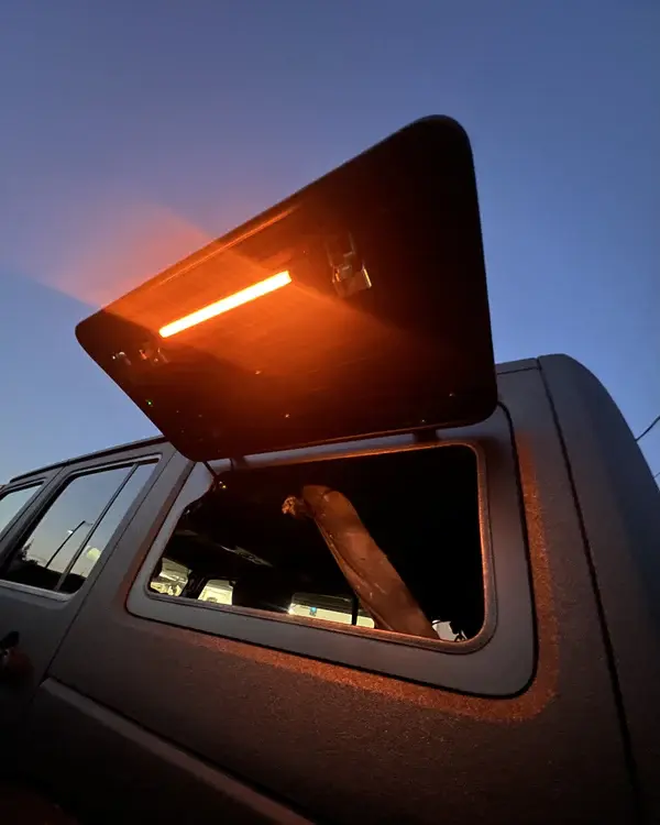 Thumbnail: Jeep JKU - 4 Door 2011-2018 Gullwing Hatch System Driver Side