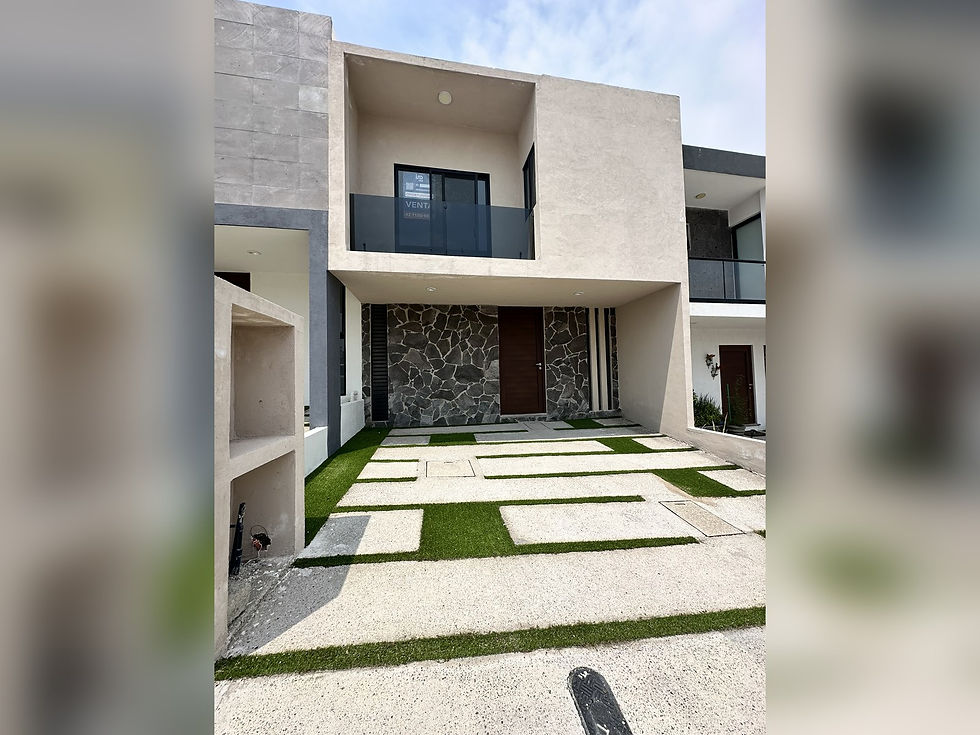 House 177 facade with roof garden, Coto Dublín, Capital Sur, Querétaro