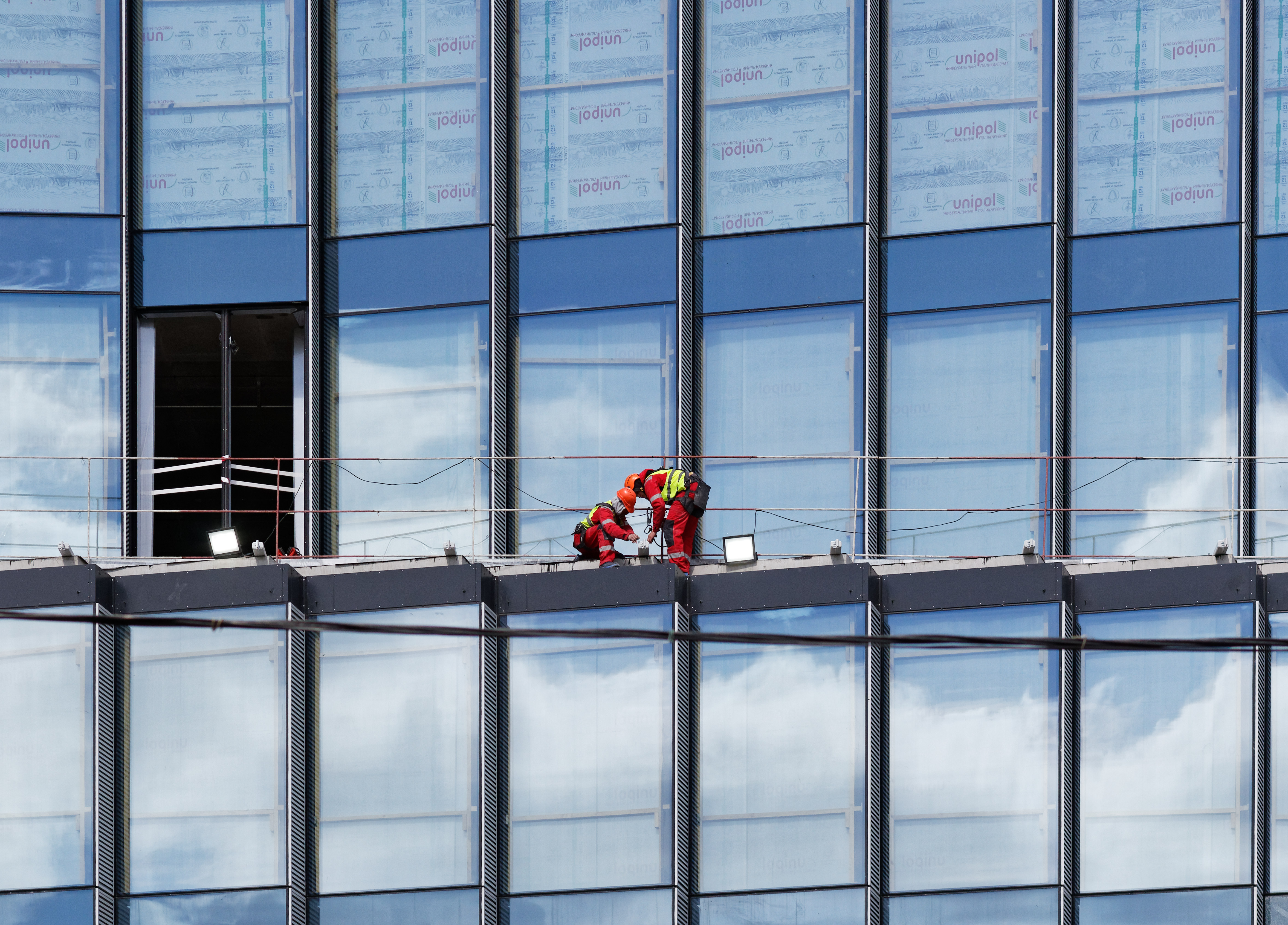 Coaching Construction Executives to Introduce Their Team in the First Three Minutes