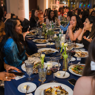 moms eating dinner with friend of a mom events