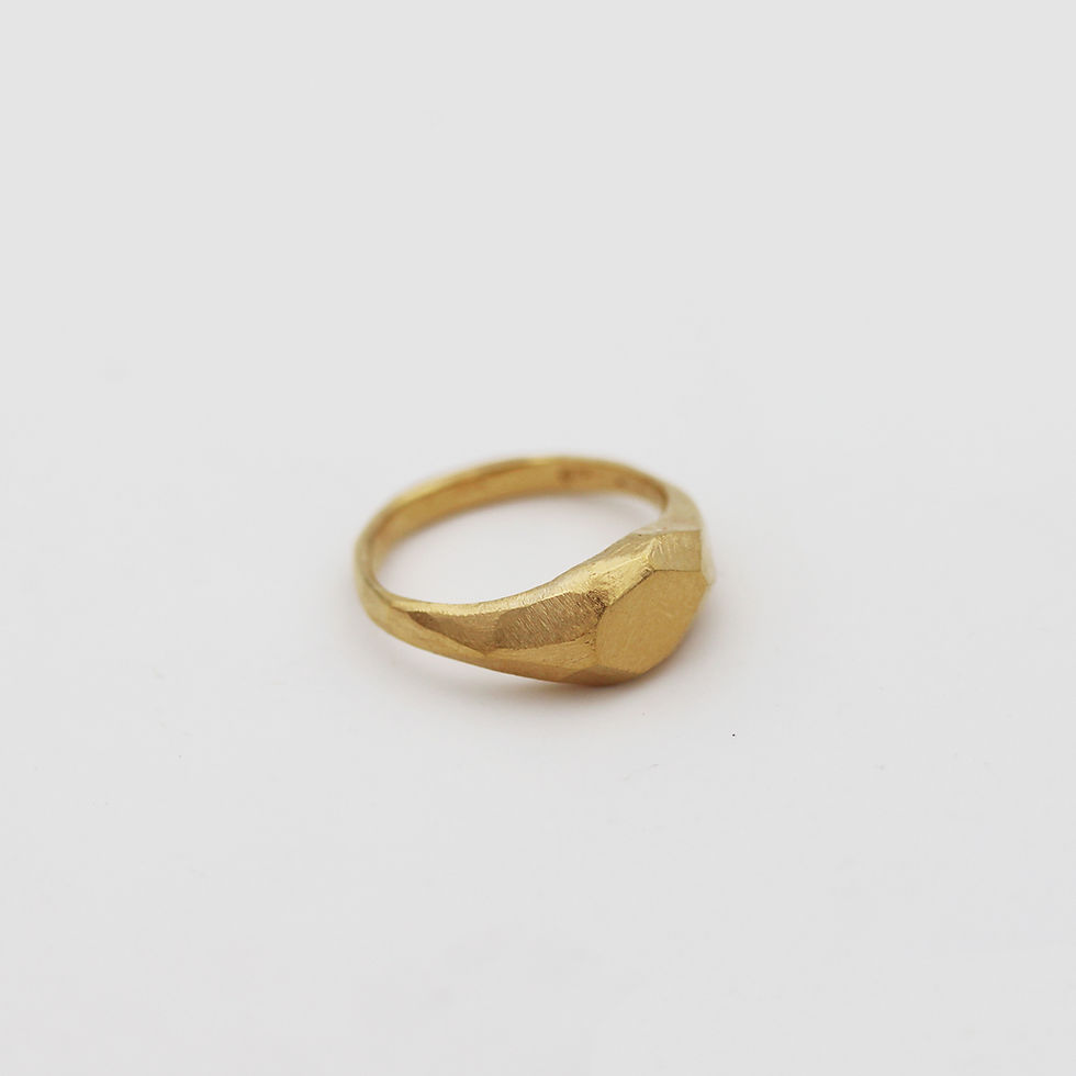 Thumbnail: Faceted signet ring in sterling silver