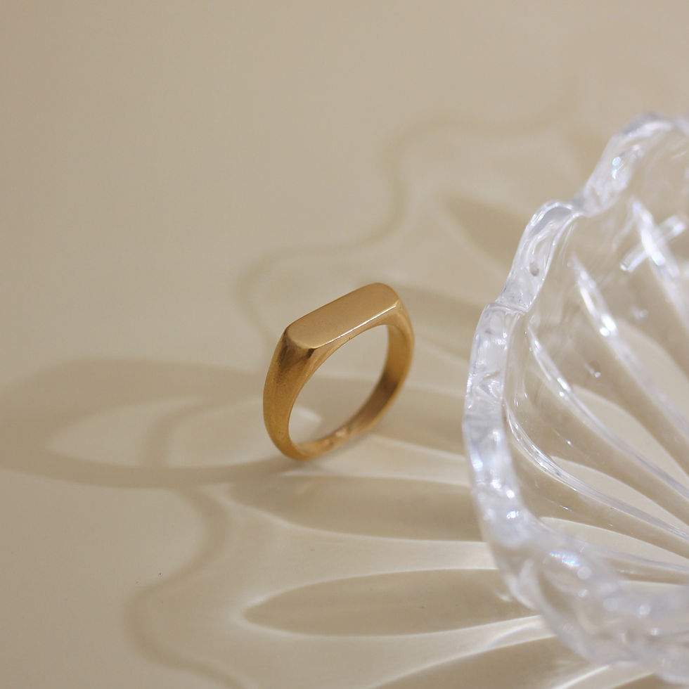 Thumbnail: Anello sigillo ovale in argento 925 con incisione