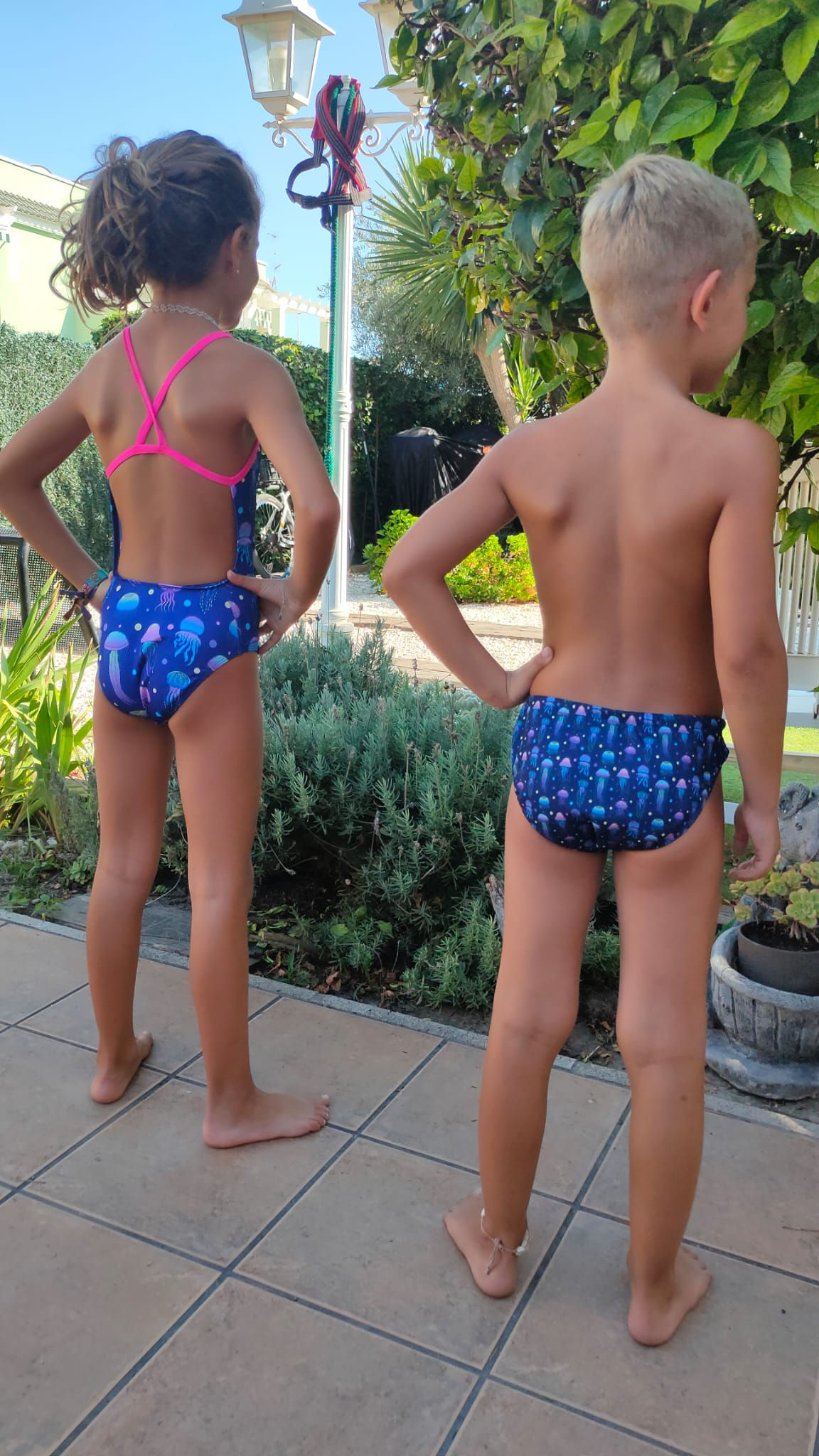 Bañador niño medusas