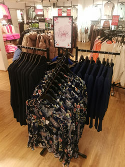 Joy konfeksjonstativ, SuperSellerS Butikkinnredning