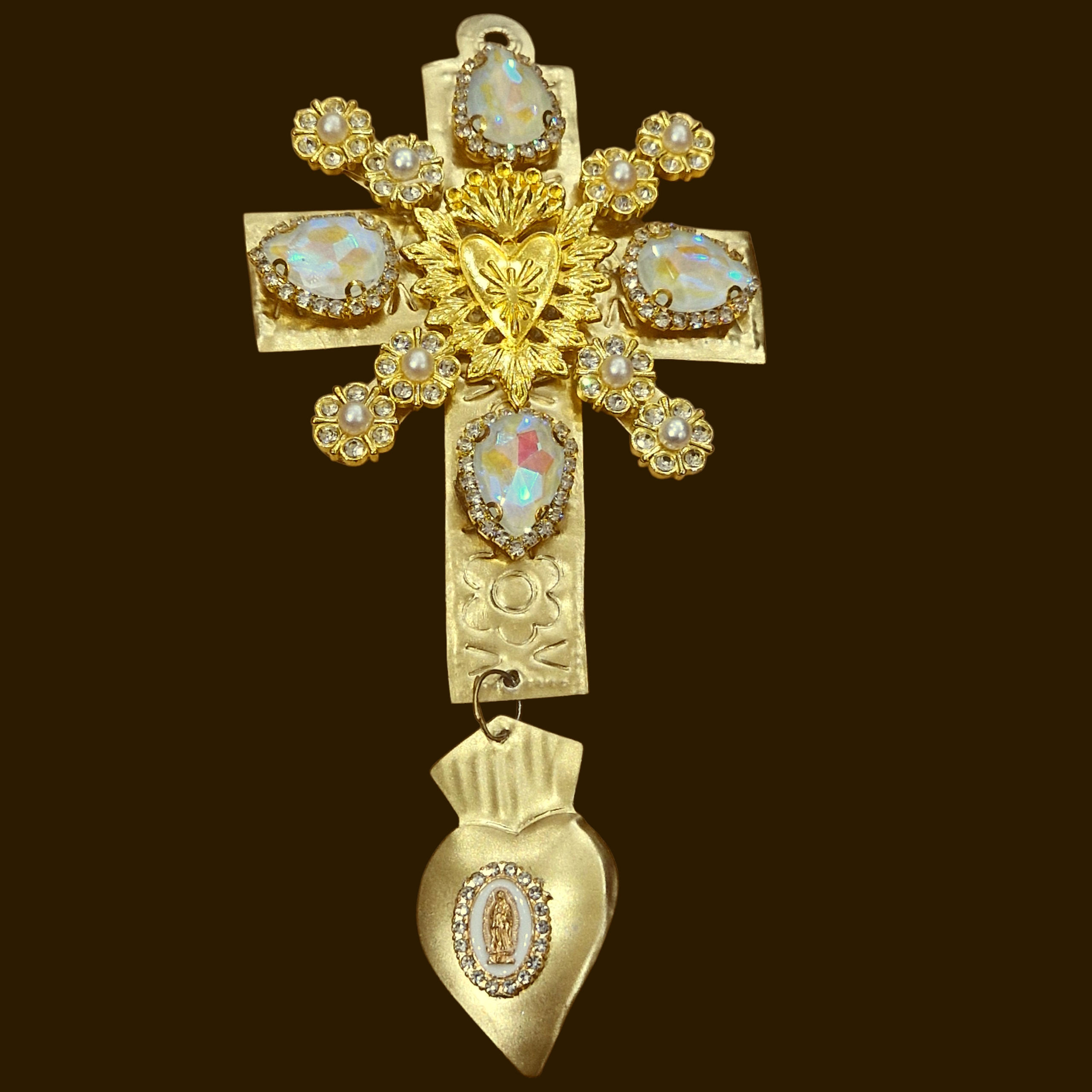 Croix baroque ornements nacrés