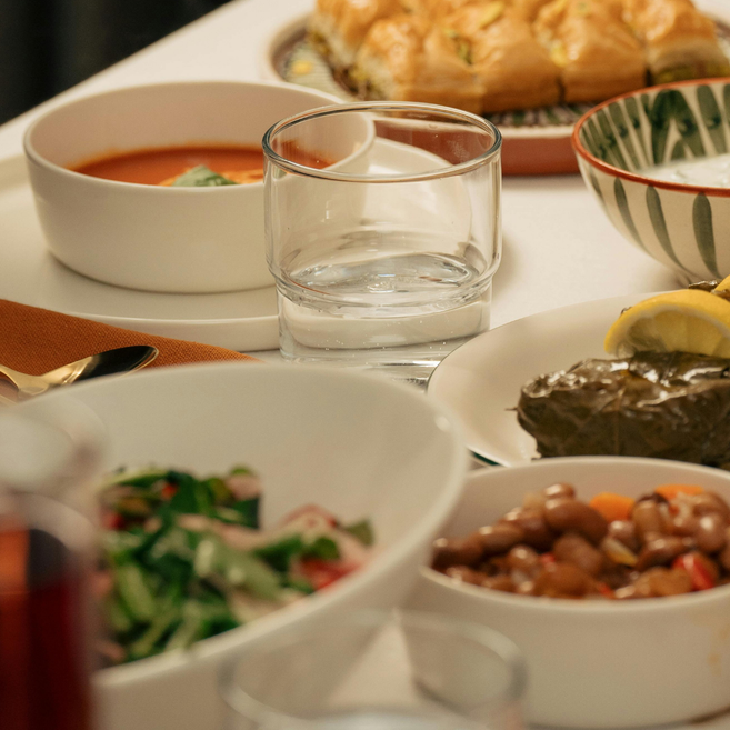 Ramazanda Sağlıklı Beslenme: Hidrasyon ve Egzersiz Fizyolojisi Üzerine Bütüncül Bir Rehber