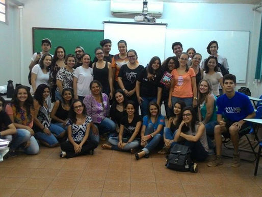 FORMAÇÃO INTEGRADA PET-LETRAS E PIBID-LETRAS