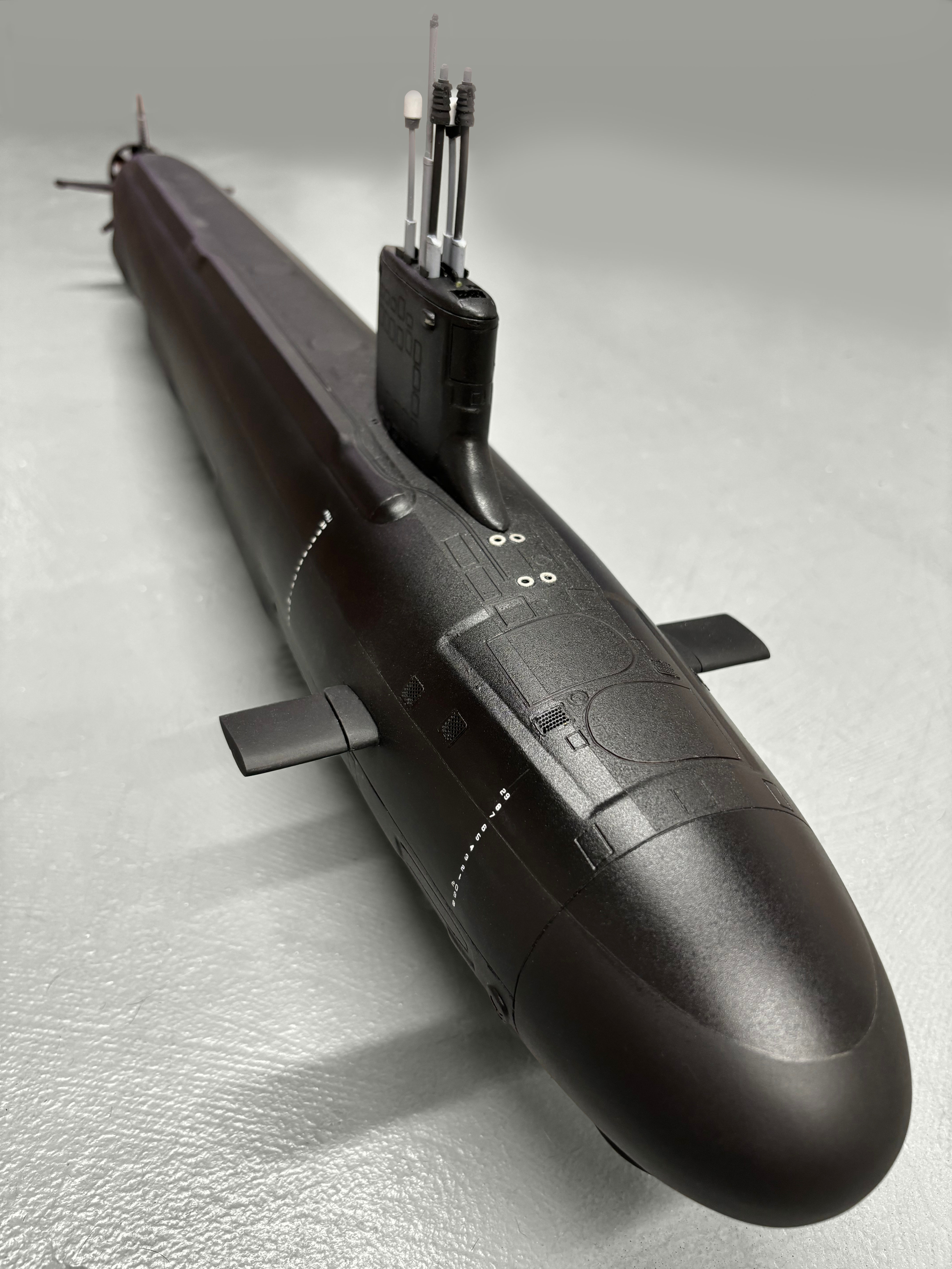 US Virginia Class Model Kit in 1:96 Scale