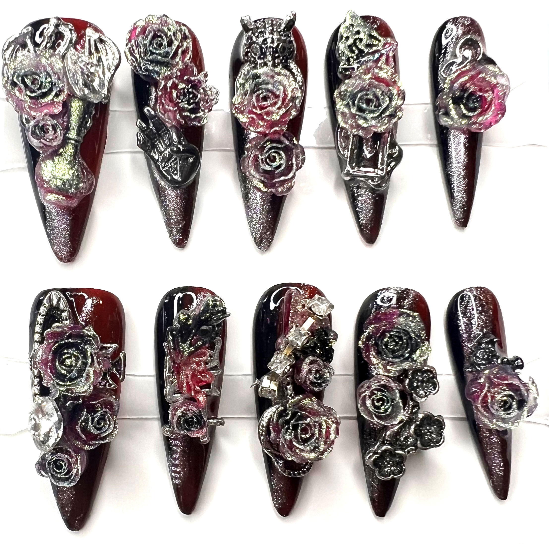 Long, Stiletto Gothic Style Handmade Luxury Press-On Nails – Size: Medium.