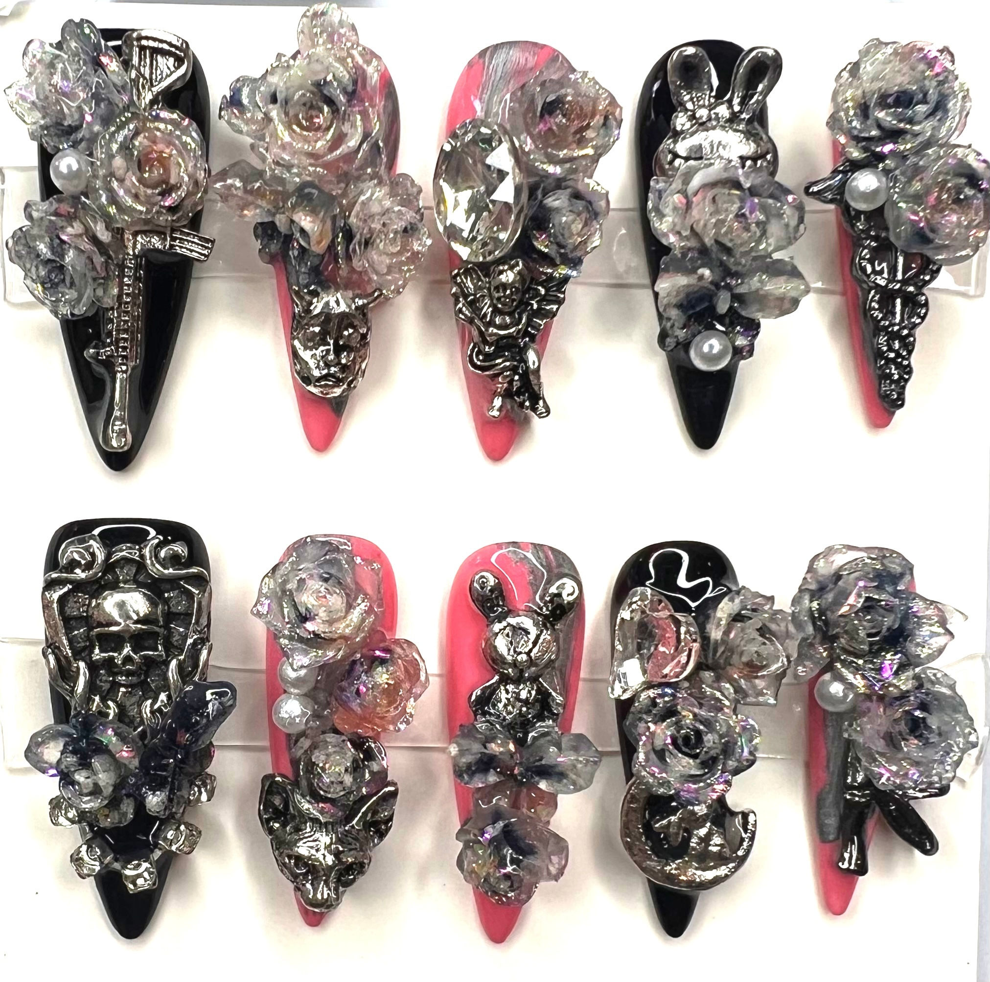 Long, Stiletto Gothic Style Handmade Luxury Press-On Nails – Size: Medium.