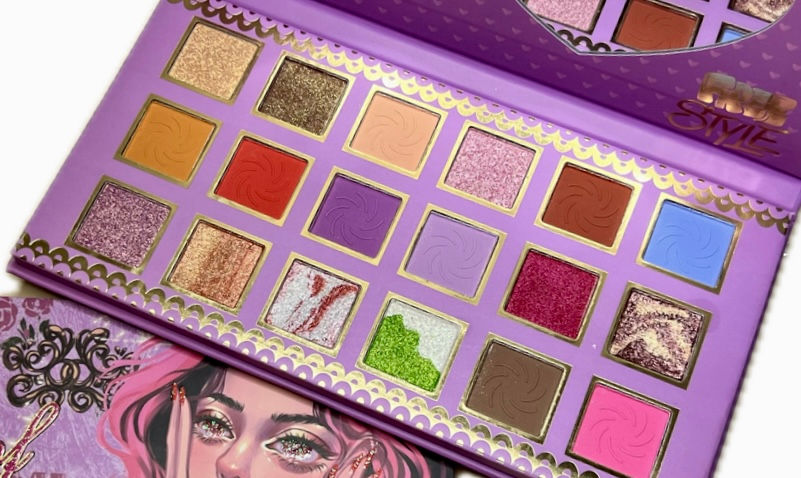 Thumbnail: Kevin & Coco The Power Of Wealth Eyeshadow Palette