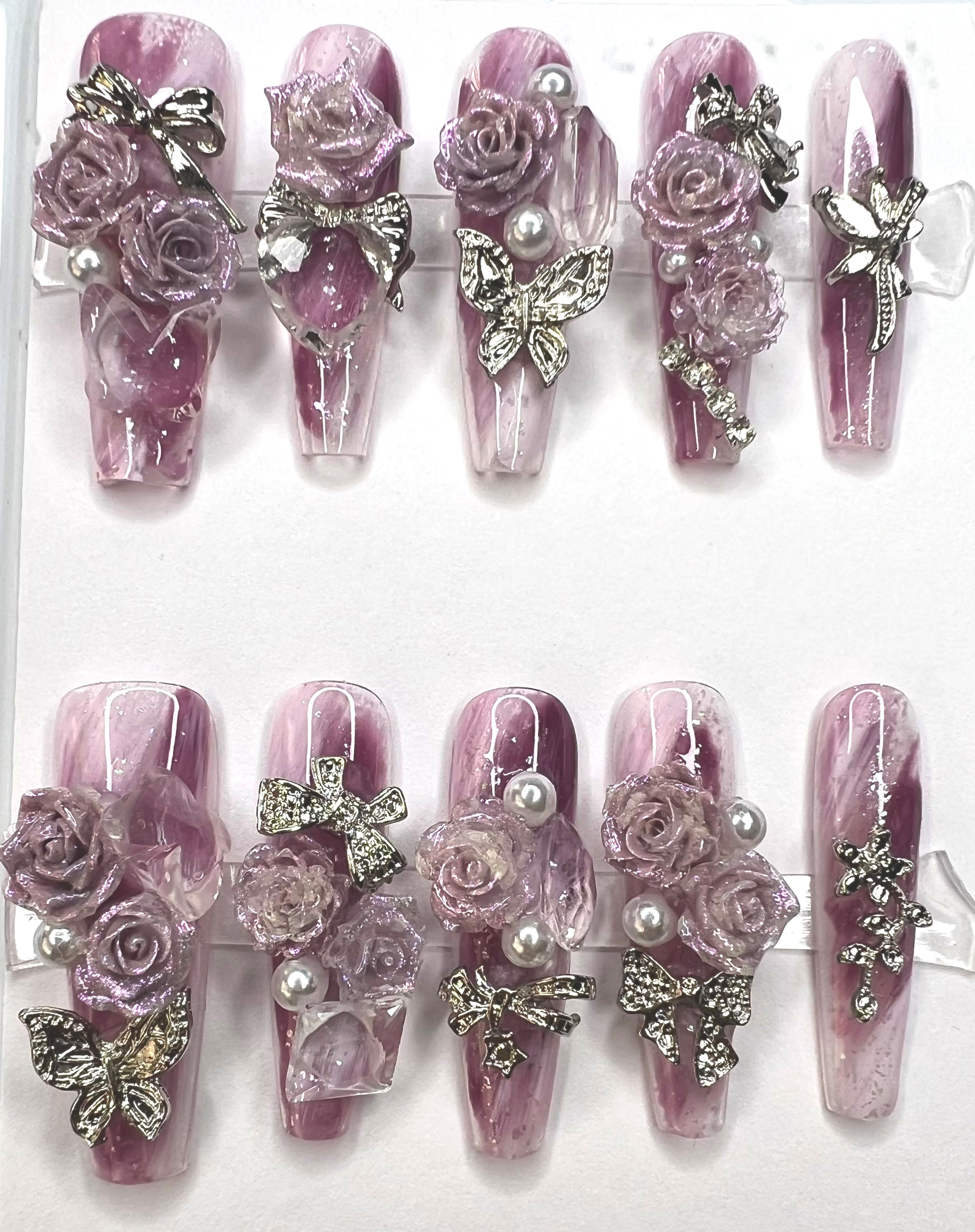 X-Long, Coffin Style Handmade Luxury Press-On Nails – Size: Medium.