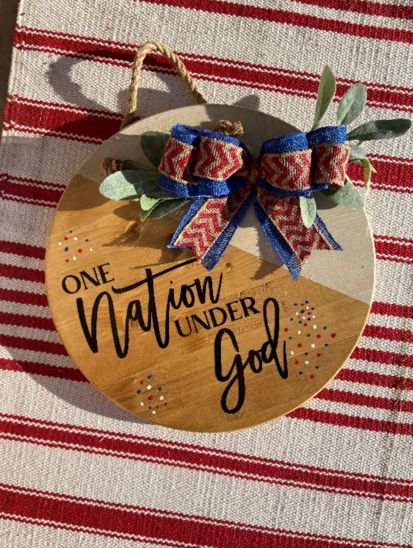 CRICUT PROJECT: 4TH OF JULY DOOR HANGER HOME DECOR 