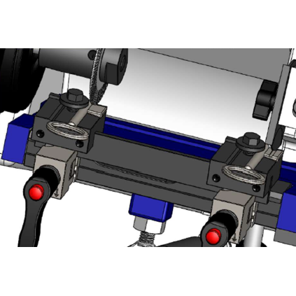 Detalle Accesorios de acero para sujeción de llaves y copiado de regatas.