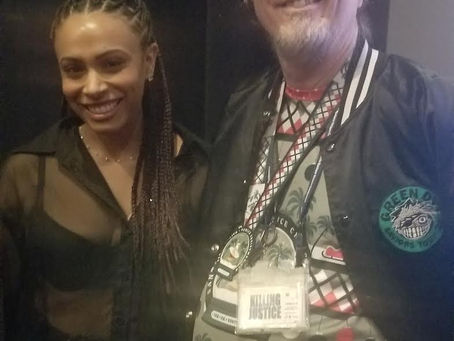 Hanging out w/Nicolette Robinson