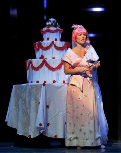 Jessica Cates (Yum-Yum). Photo by Ellen Appel.