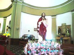 IGLESIA DE CHEPEN IMAGEN DE CRISTO- CORAZON DE JESUS.jpg