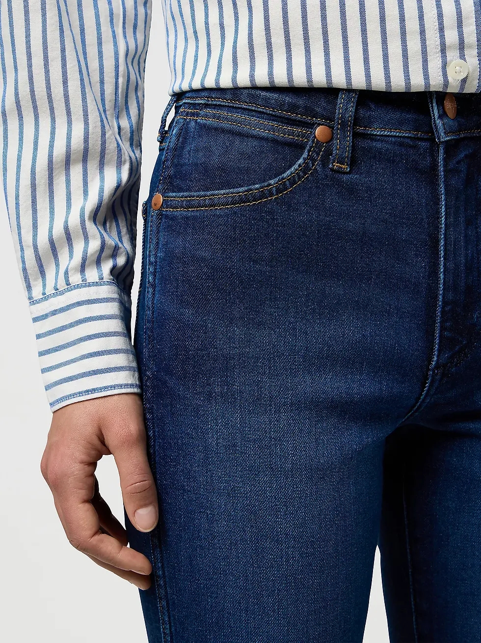 Thumbnail: STRAIGHT POSH PARADE