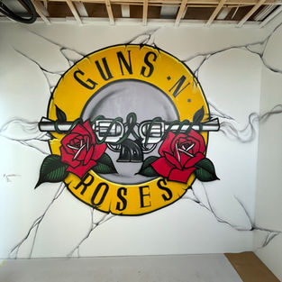 Guns n roses logo graffiti on wall made by Ivan Sanda