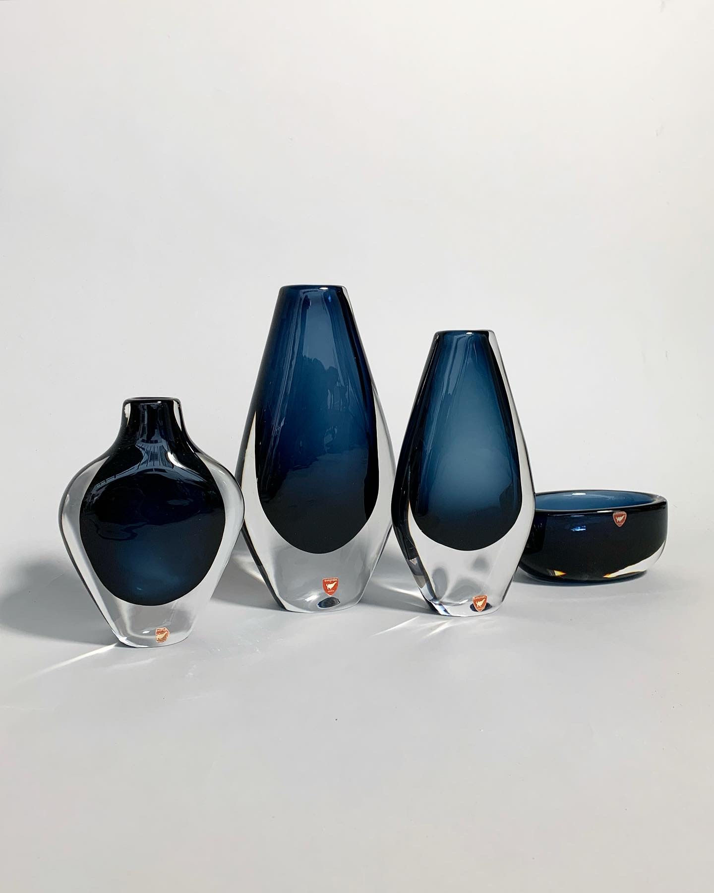 Set of Four Nils Landberg Midnight Blue Crystal Vases & Bowl Orrefors 1950s