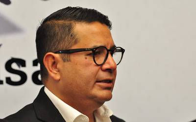 Secretario de Ayuntamiento de Irapuato pide licencia por probable caso de covid-19