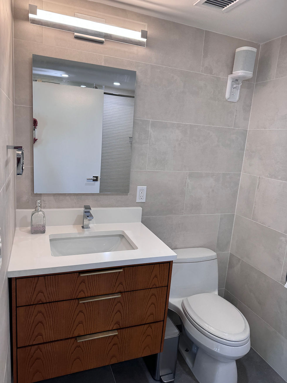 88 MORGAN ST BATHROOM