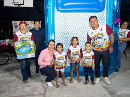 Umán Lleva Festejo a Cada Comisaria por el Día del Niño, Niña y Madres