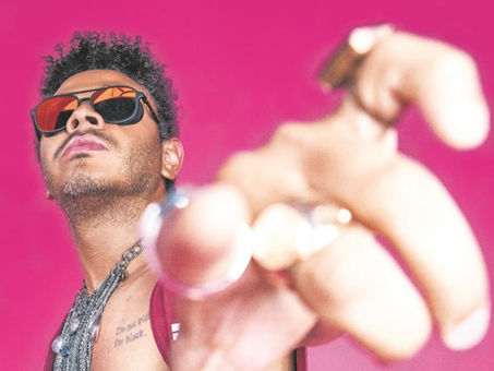 Kalimba se deja llevar por Reik y debuta en el género urbano