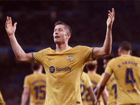 Lewandowski dedica a su padre fallecido su primer gol oficial con el Barcelona