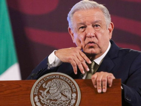 AMLO presenta 20 iniciativas para modificar