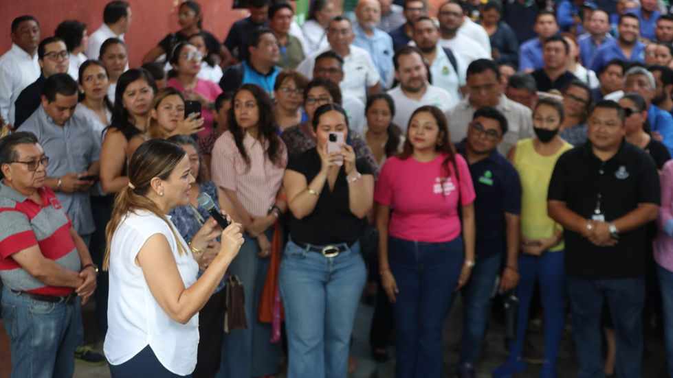 Cecilia Patrón Reconoce a Héroes de las Lluvias: "Mérida Tiene a los Mejores Servidores Públicos del País"