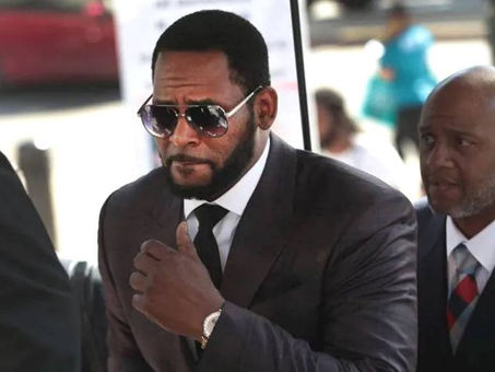 Cantante R. Kelly es condenado a 30 años de cárcel por abusos y tráfico sexual