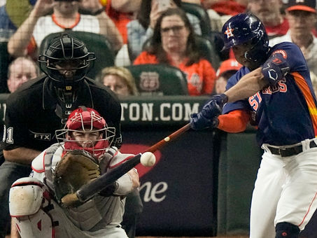 MLB: José Altuve impone récord de hits para un latino en Serie Mundial