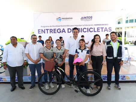 Rihani Pedalea por la Educación: Impulsa Movilidad Estudiantil en Progreso