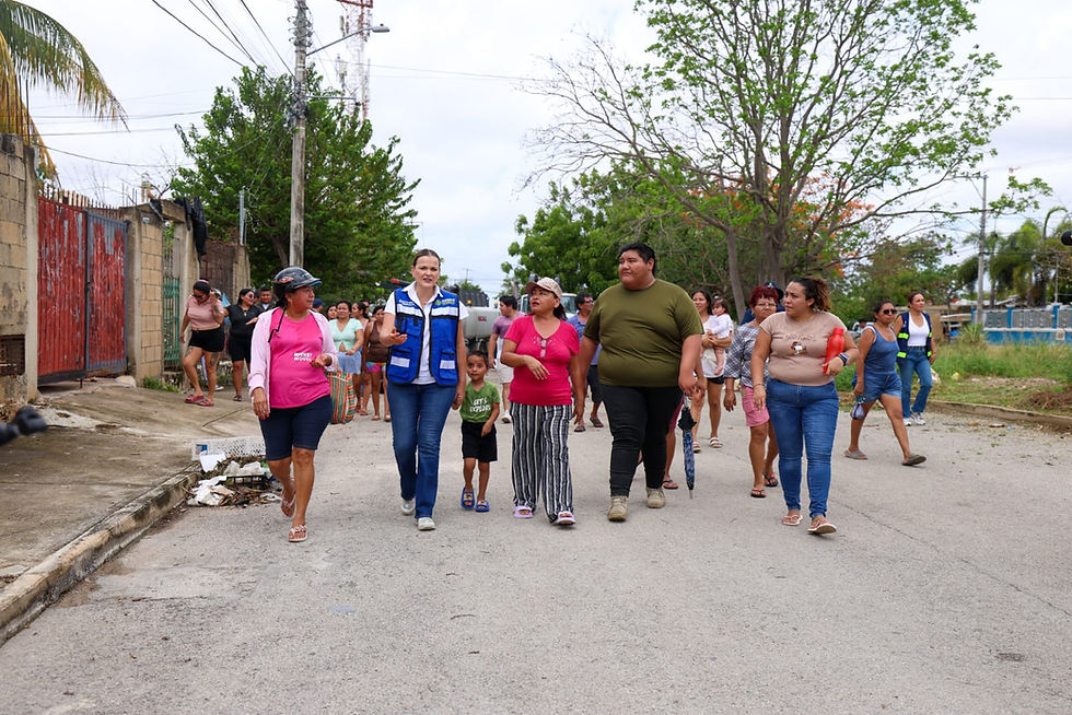 Ayuntamiento en la Calle tras Histórica Lluvia en Mérida