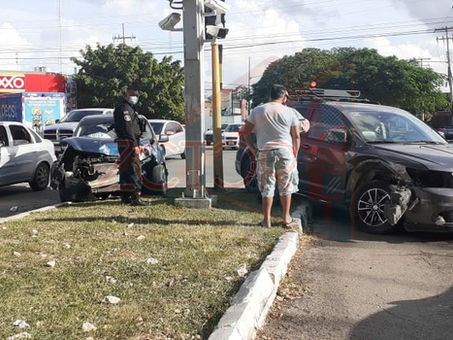 Aparatoso accidente vespertino en Mérida