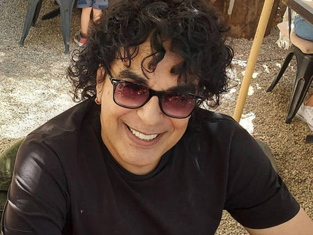 Laureano Brizuela reprueba actitud de Bad Bunny con fans; "qué se puede esperar de un reguetonero"