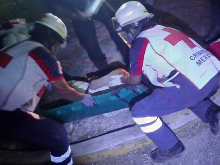Derrapa con su moto en calles de temozón