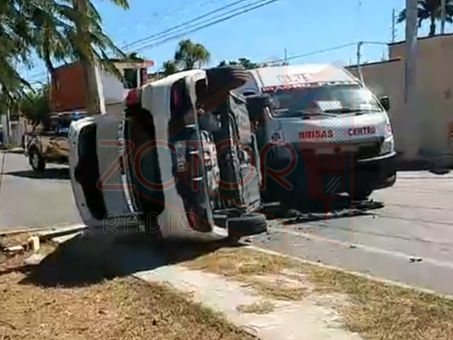Pasajeros lesionados en volcadura