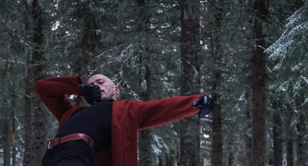 Foto1_ He, Siren_ (2025) (4)_edited.png