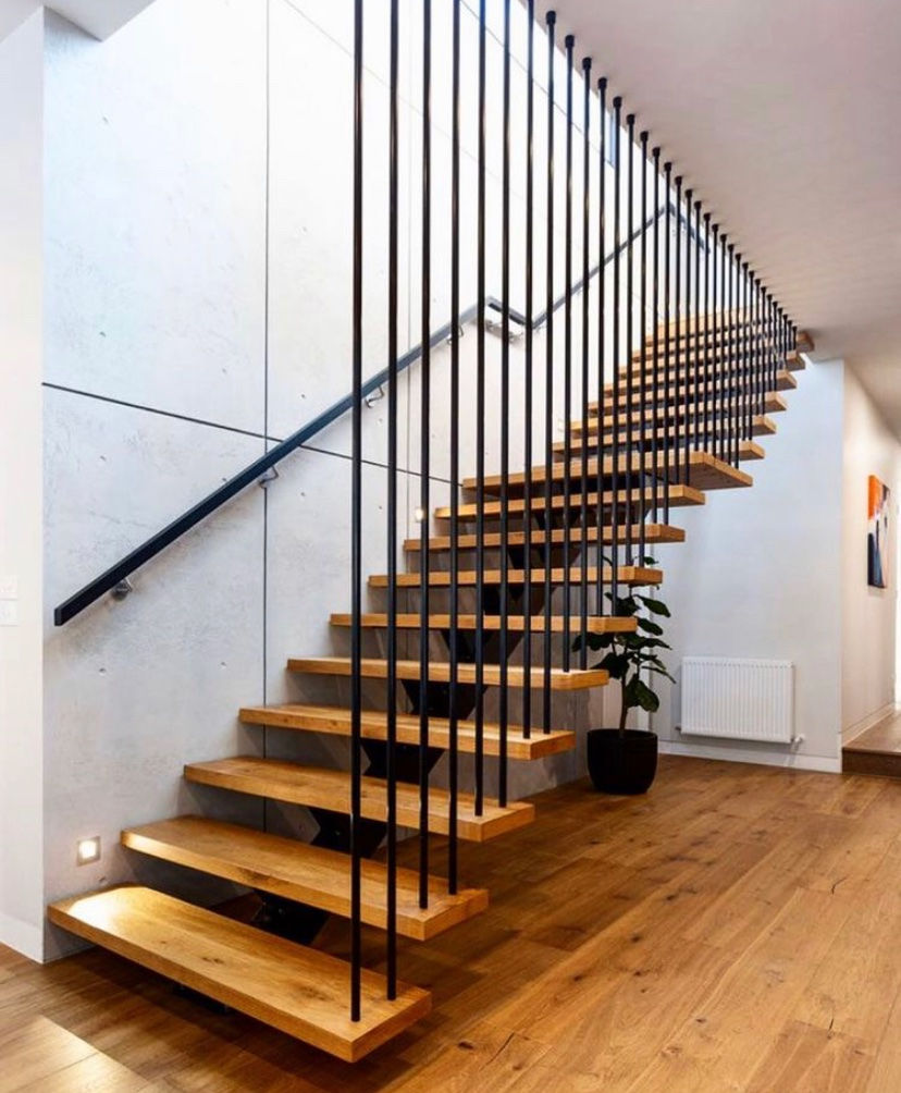 Lár - Steel Spine & Open Wood Treads