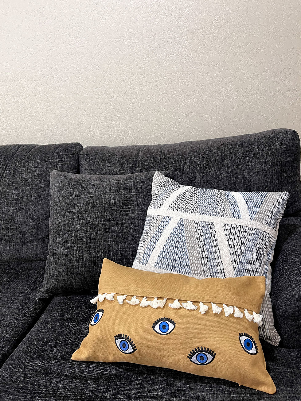 Thumbnail: Pretty Eyes Tassel Pillow Cover