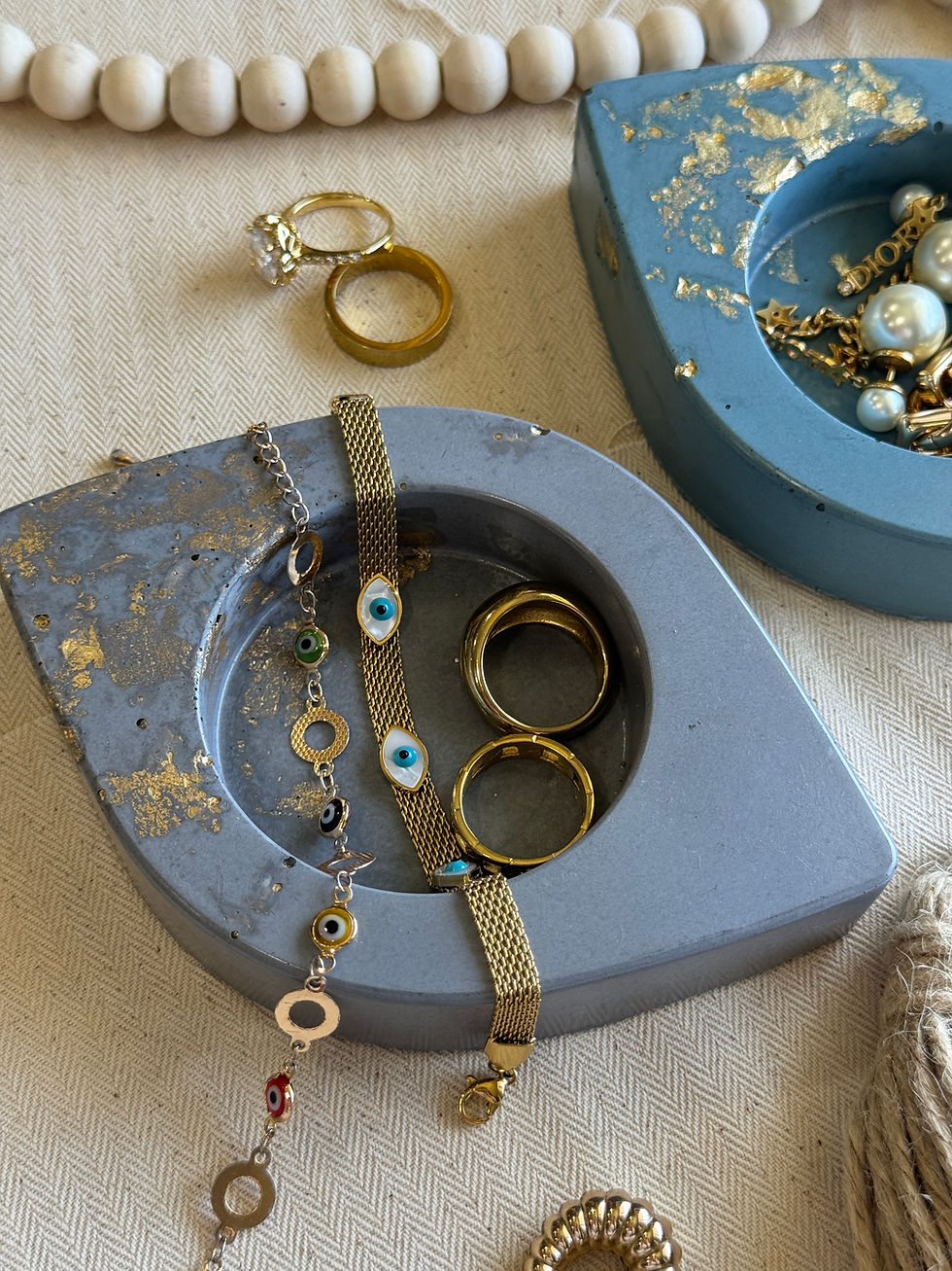 Thumbnail: Modern Eye-Shaped Trinket Dish