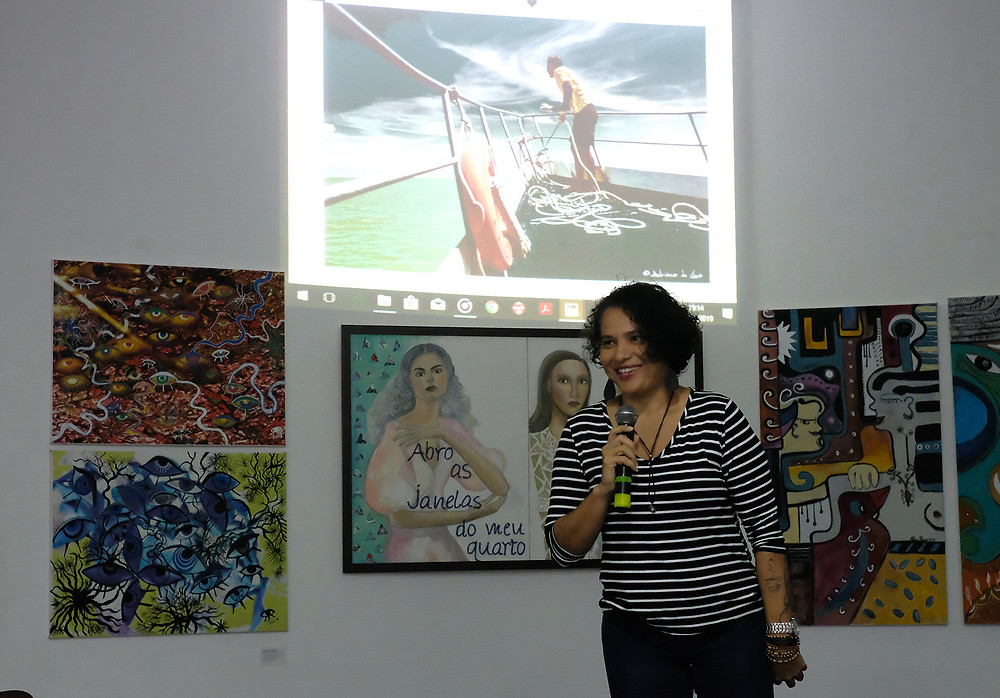 Adriana de Lima na Exposição ATOIMAGEM (Foto: Alberto César Araújo/Amazônia Real)