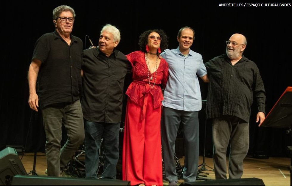 Repertório de Caetano Veloso embala show exclusivo no programa Cena Musical, da TV Brasil