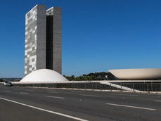 PL foi o partido que mais elegeu deputados e senadores